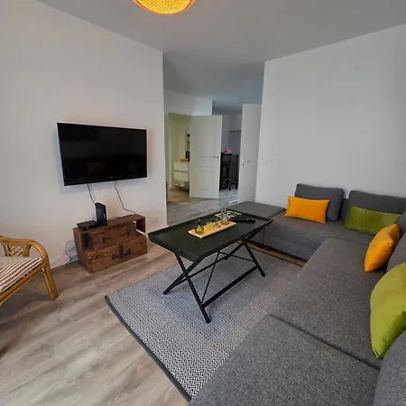 Daire J1 Lumineux, Cosy, Proche Gare, Thermes