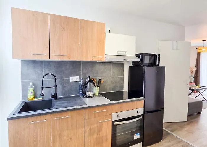 Apartment J1 Lumineux, Cosy, Proche Gare, Thermes *