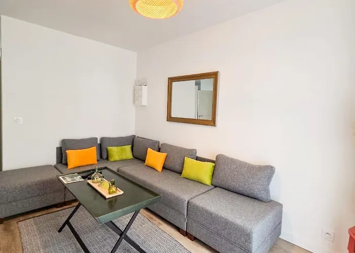 J1 Lumineux, Cosy, Proche Gare, Thermes Apartment *